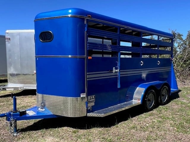2025 Bee Durango Stock Combo  3 Horse Slant Load Bumperpull Horse Trailer